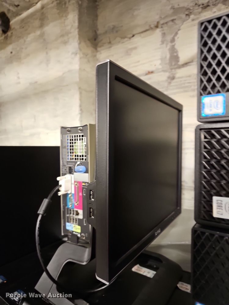 image for item NJ9771 Approximately 48 Dell CPUs