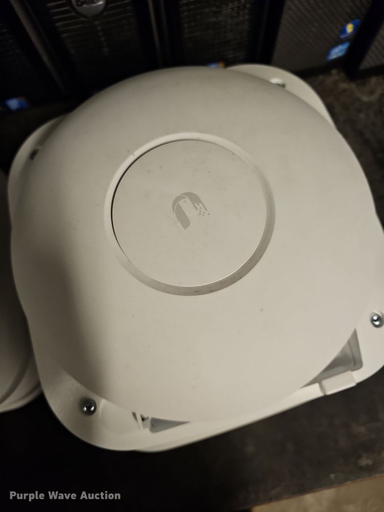 image for item NJ9779 (8) Cisco access points