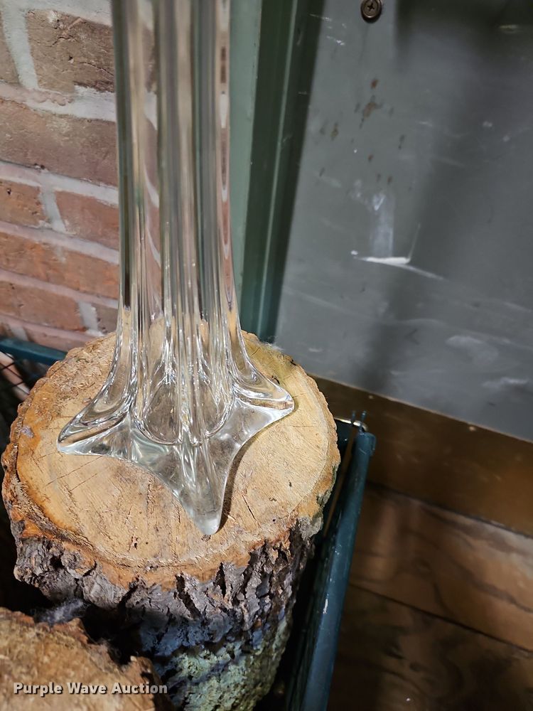 image for item NJ9790 (24) 32" vases