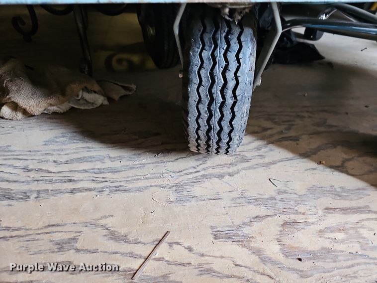 image for item NJ9795 Metal cart