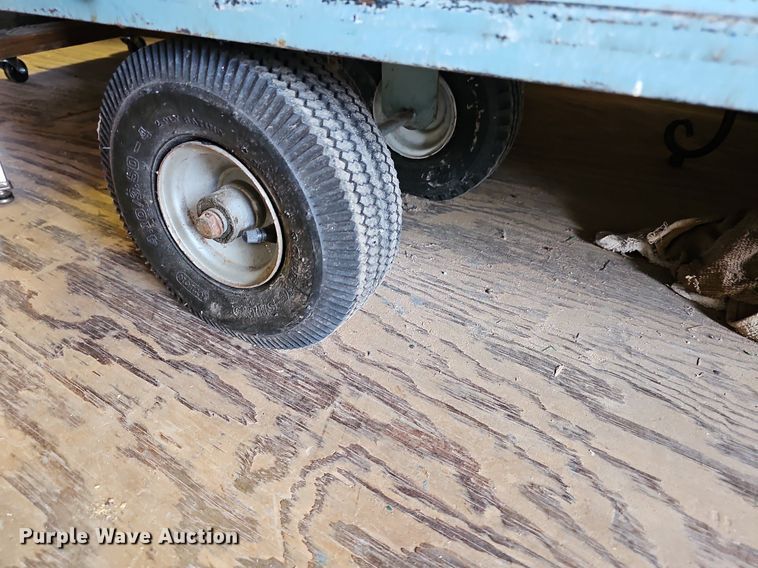 image for item NJ9795 Metal cart