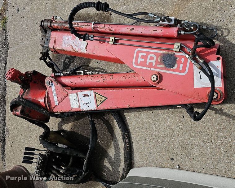 image for item NJ9796 2005 Fassi M15A  knuckle boom crane