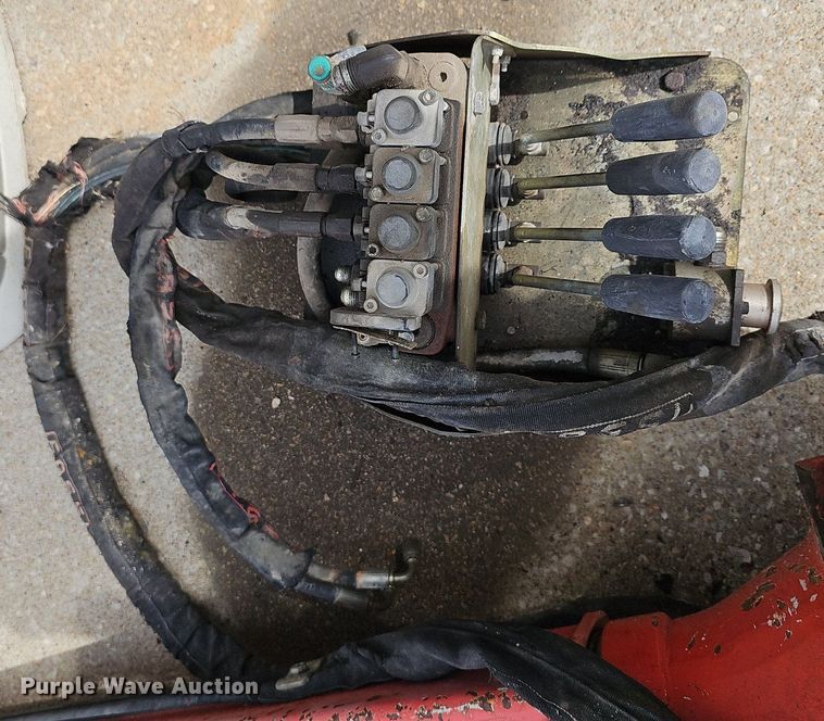 image for item NJ9796 2005 Fassi M15A  knuckle boom crane