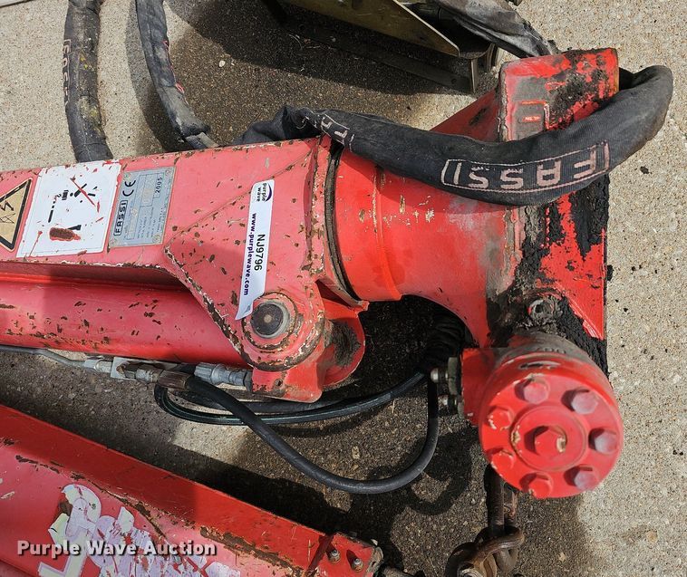 image for item NJ9796 2005 Fassi M15A  knuckle boom crane