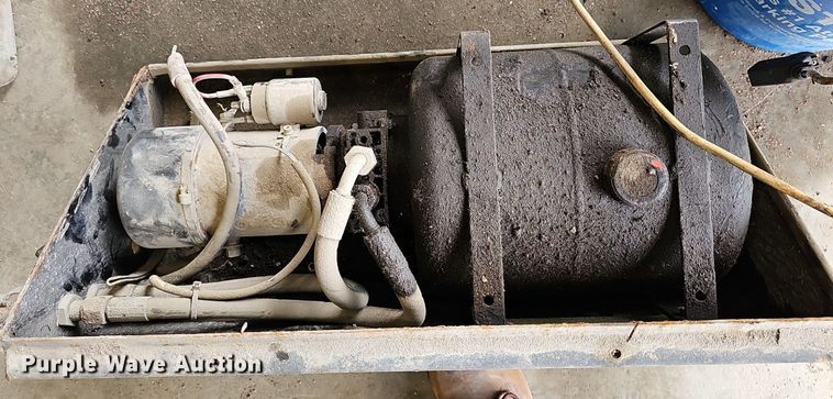 image for item NJ9796 2005 Fassi M15A  knuckle boom crane