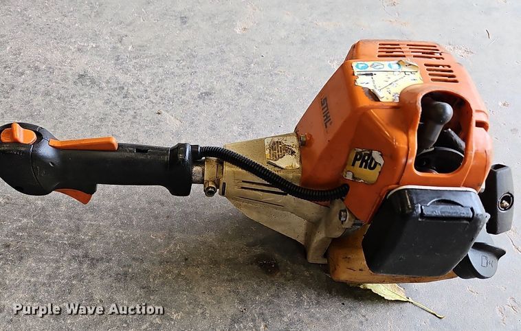 image for item NJ9797 (2) pole saws