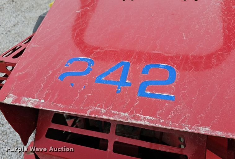 image for item NJ9799 2008 Ferris IS5100Z  ZTR lawn mower