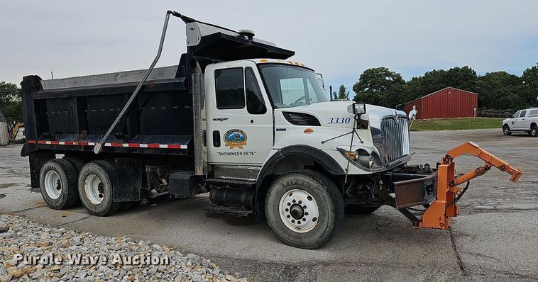 image for item NJ9802 2008 International WorkStar 7400  dump truck