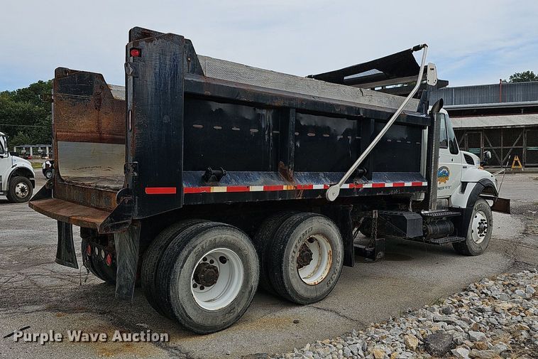 image for item NJ9802 2008 International WorkStar 7400  dump truck