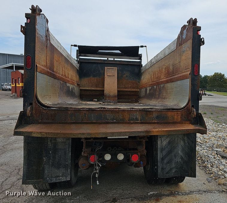 image for item NJ9802 2008 International WorkStar 7400  dump truck