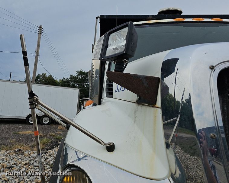 image for item NJ9802 2008 International WorkStar 7400  dump truck