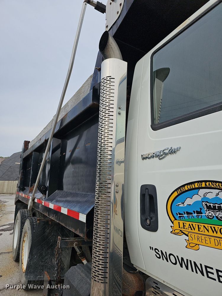 image for item NJ9802 2008 International WorkStar 7400  dump truck