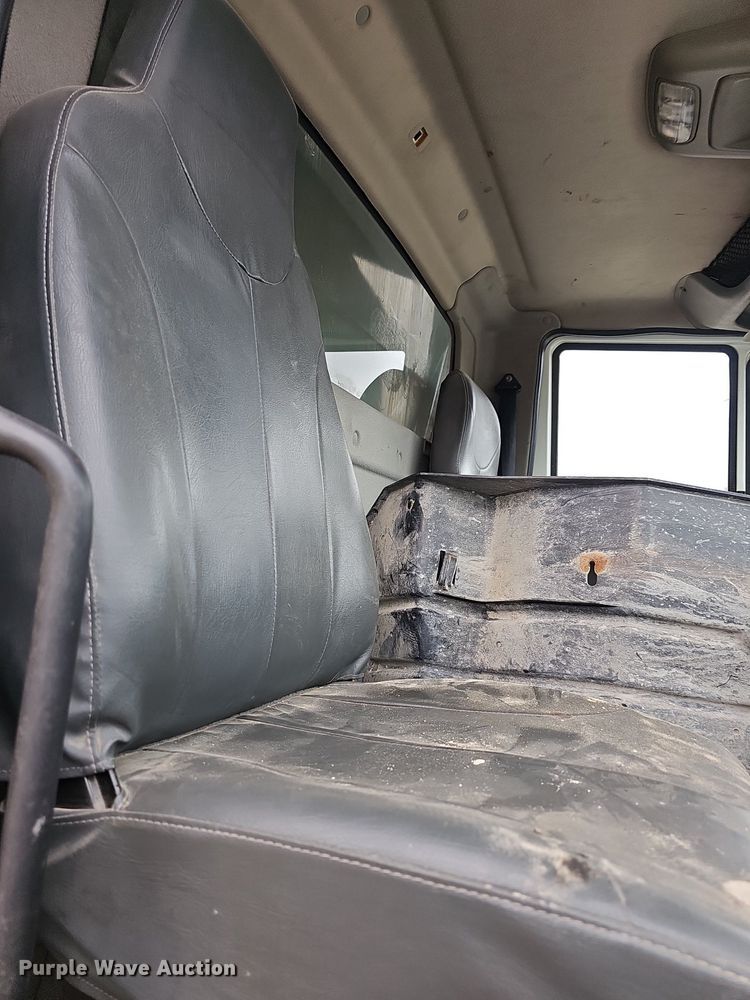 image for item NJ9802 2008 International WorkStar 7400  dump truck