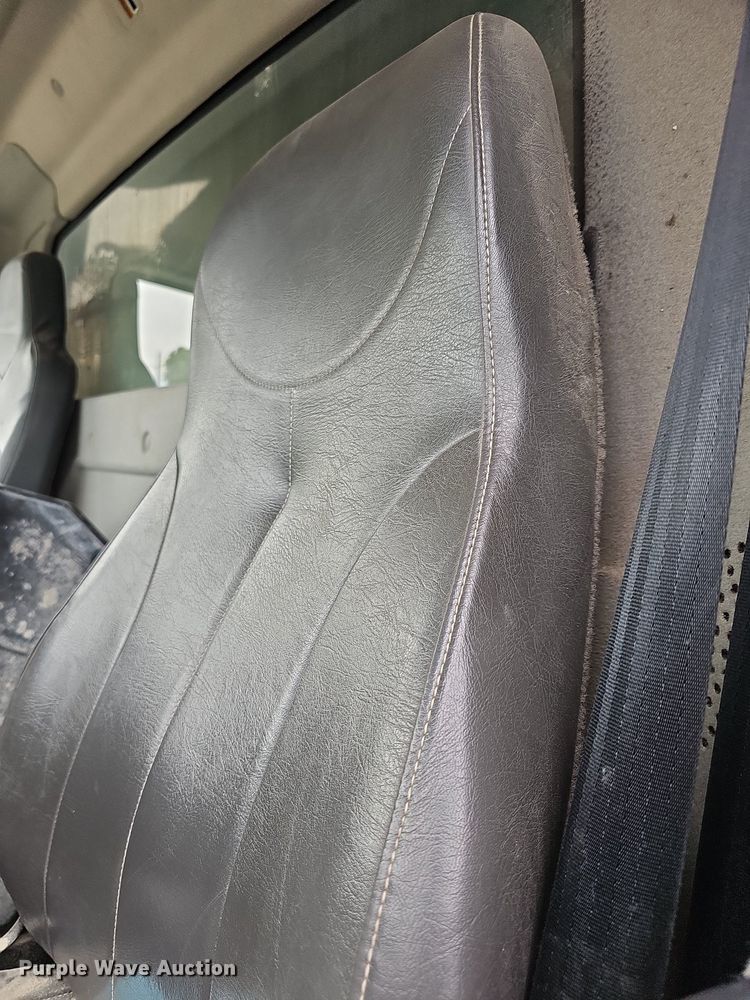 image for item NJ9802 2008 International WorkStar 7400  dump truck