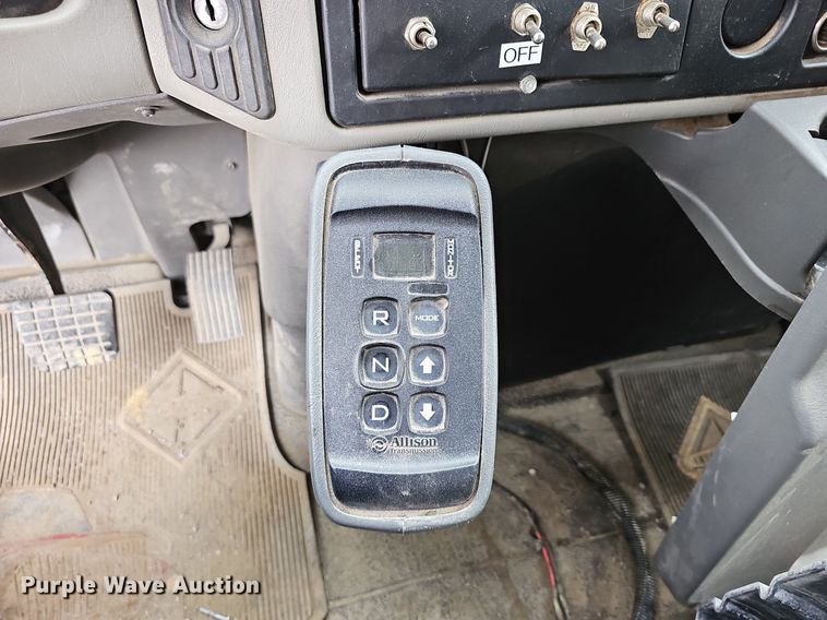 image for item NJ9802 2008 International WorkStar 7400  dump truck