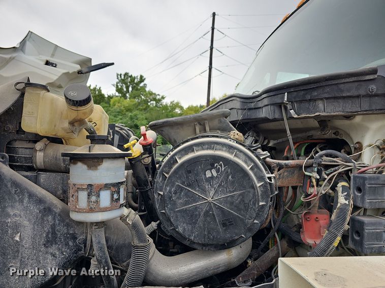 image for item NJ9802 2008 International WorkStar 7400  dump truck