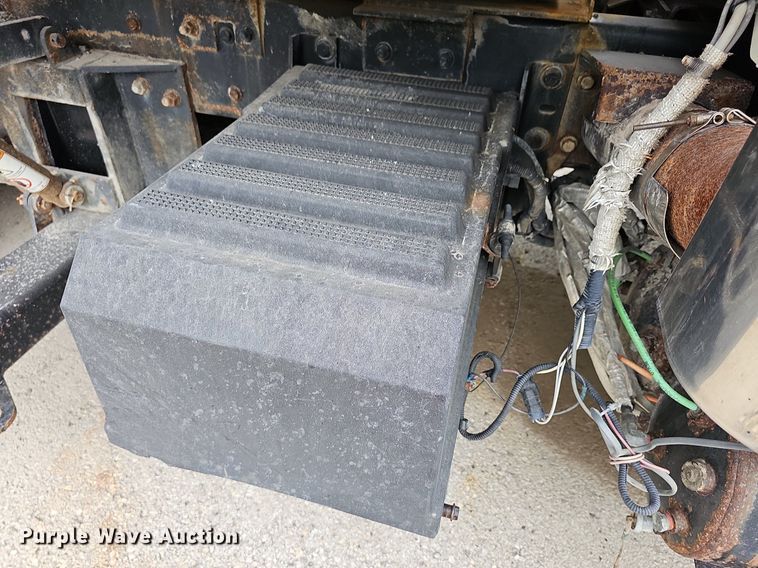 image for item NJ9802 2008 International WorkStar 7400  dump truck