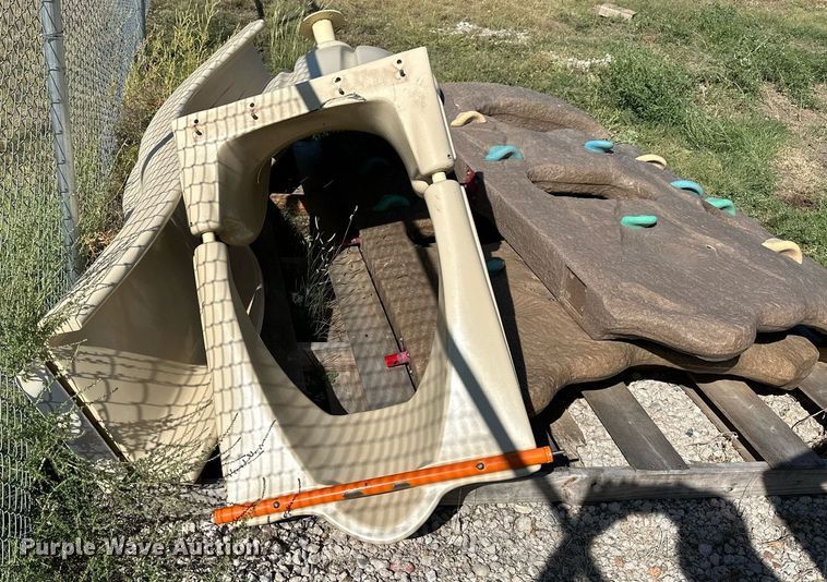 image for item NP9526 Playground equipment