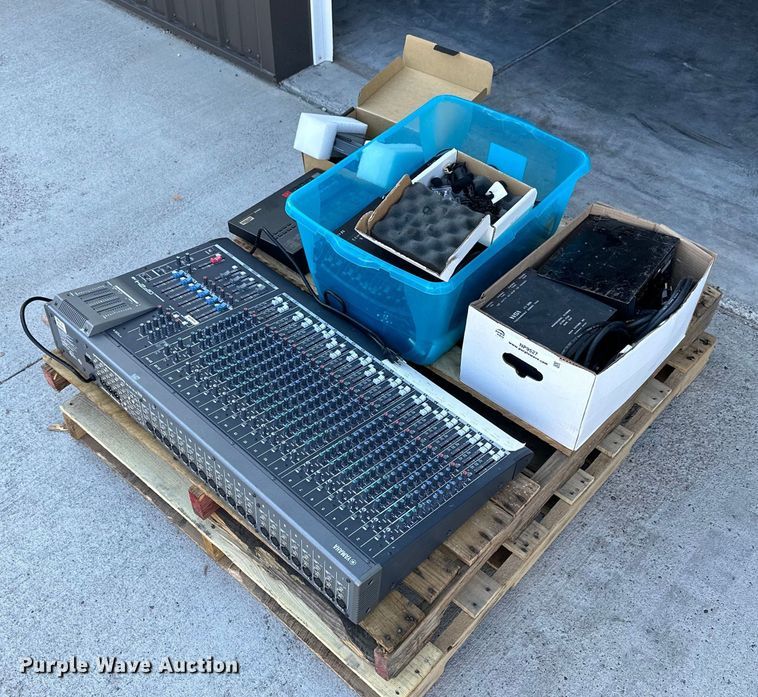 image for item NP9527  Sound system equipment