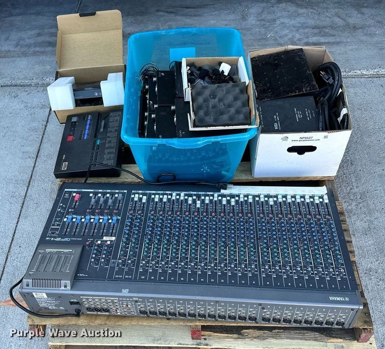image for item NP9527  Sound system equipment