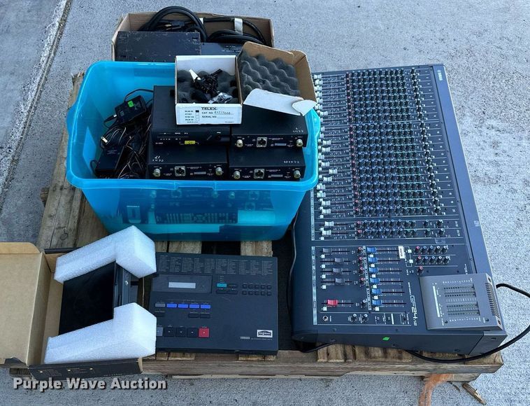 image for item NP9527  Sound system equipment