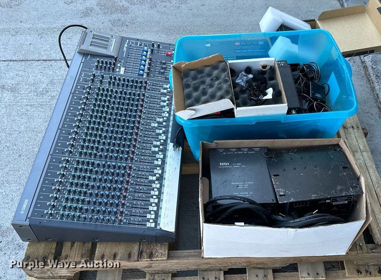 image for item NP9527  Sound system equipment