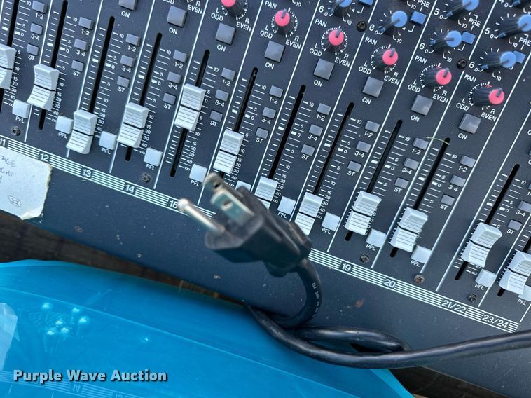 image for item NP9527  Sound system equipment