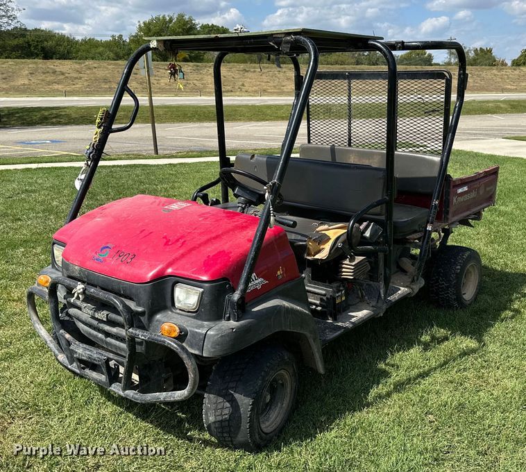 image for item NP9528 2006 Kawasaki Mule 3010  utility vehicle