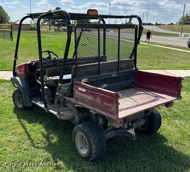 image for item NP9528 2006 Kawasaki Mule 3010  utility vehicle