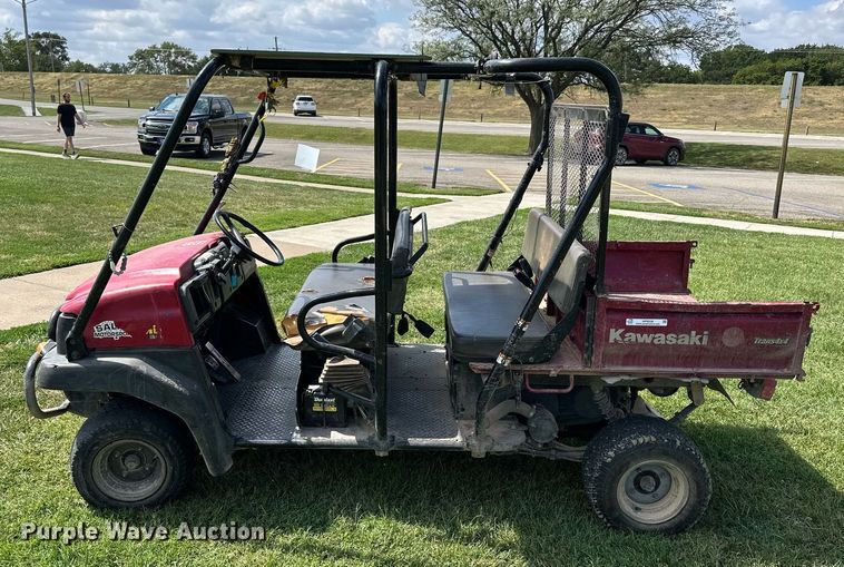 image for item NP9528 2006 Kawasaki Mule 3010  utility vehicle
