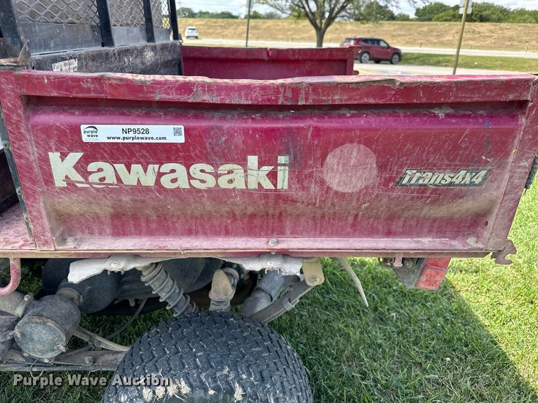 image for item NP9528 2006 Kawasaki Mule 3010  utility vehicle