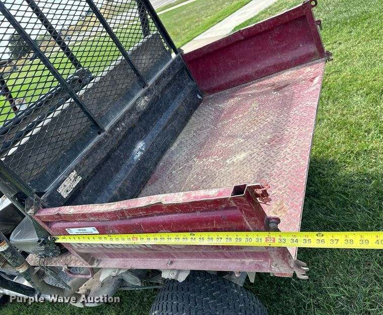 image for item NP9528 2006 Kawasaki Mule 3010  utility vehicle