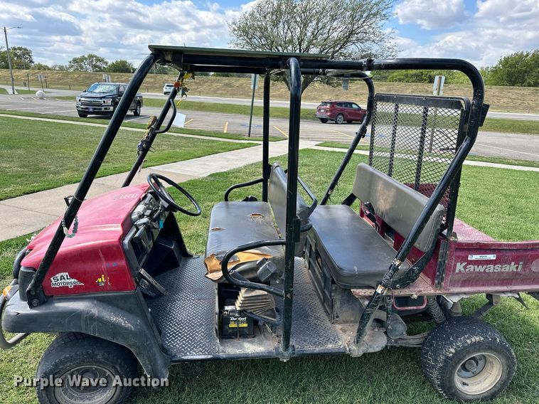 image for item NP9528 2006 Kawasaki Mule 3010  utility vehicle