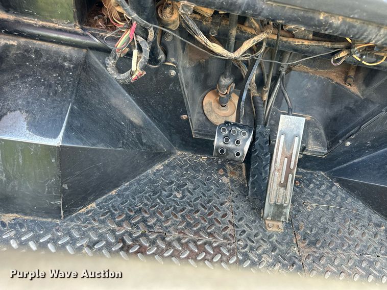 image for item NP9528 2006 Kawasaki Mule 3010  utility vehicle