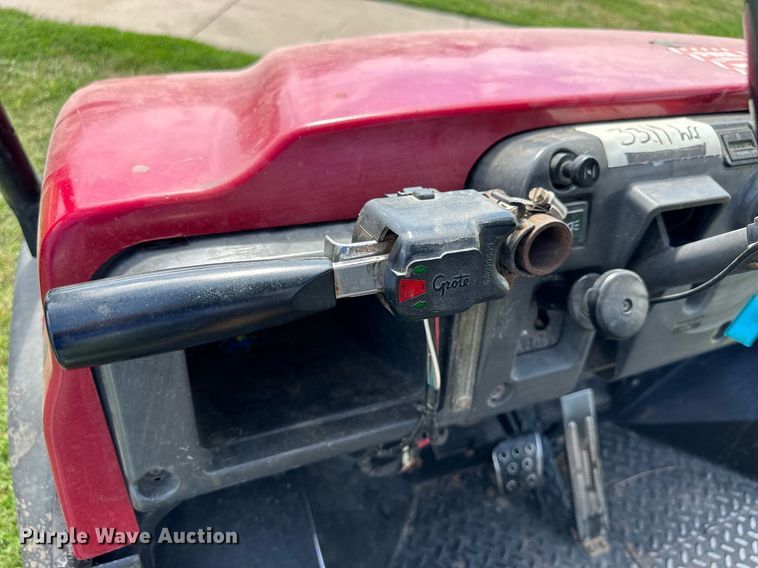 image for item NP9528 2006 Kawasaki Mule 3010  utility vehicle