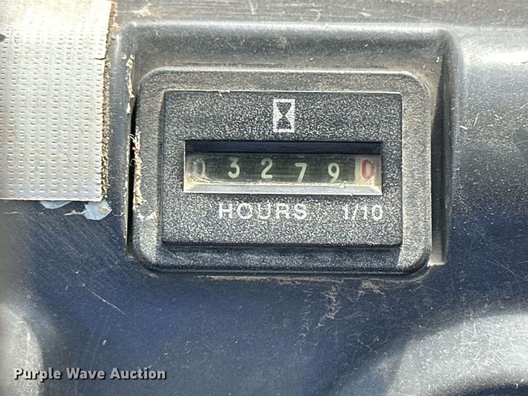 image for item NP9528 2006 Kawasaki Mule 3010  utility vehicle