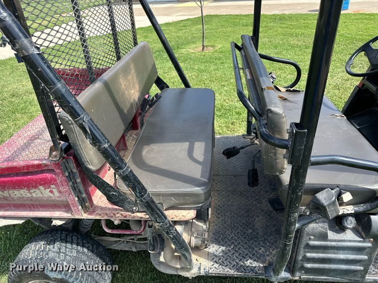 image for item NP9528 2006 Kawasaki Mule 3010  utility vehicle