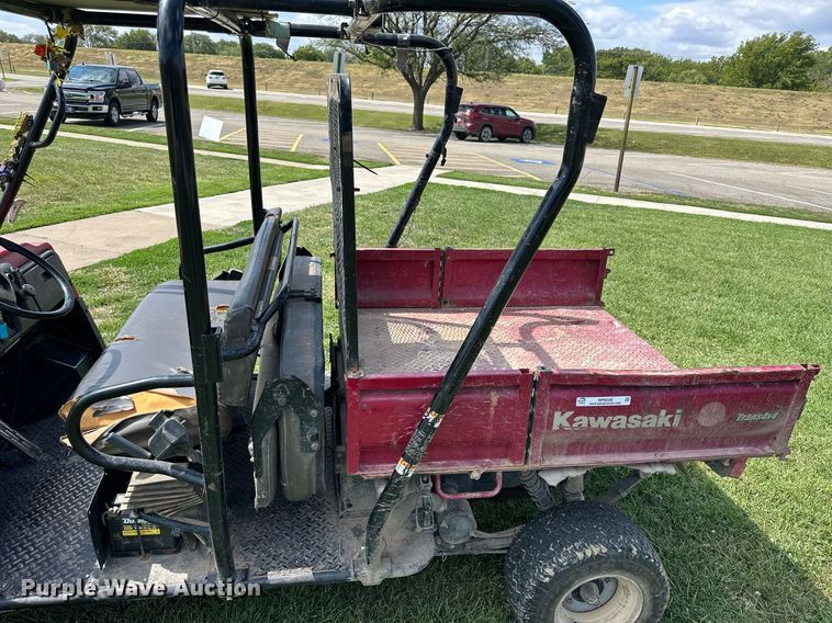 image for item NP9528 2006 Kawasaki Mule 3010  utility vehicle