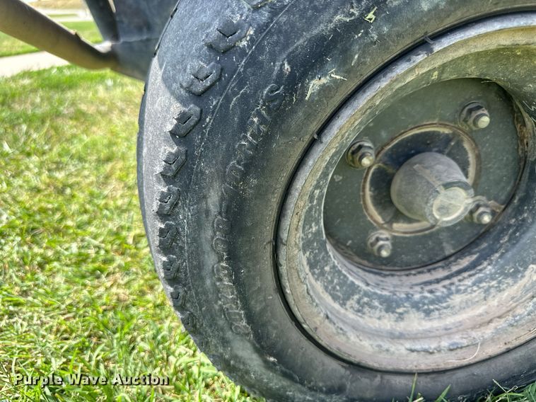 image for item NP9528 2006 Kawasaki Mule 3010  utility vehicle