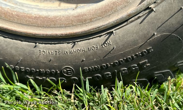 image for item NP9528 2006 Kawasaki Mule 3010  utility vehicle