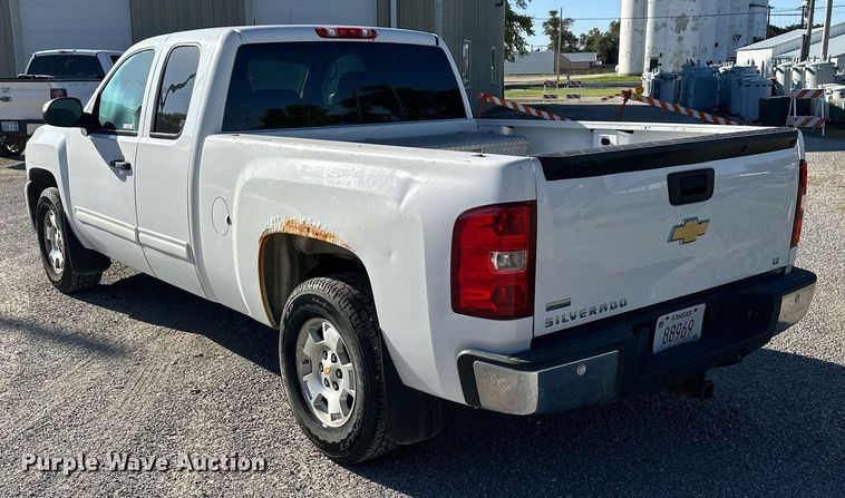 image for item NP9641 2010 Chevrolet Silverado 1500  Ext. Cab pickup truck