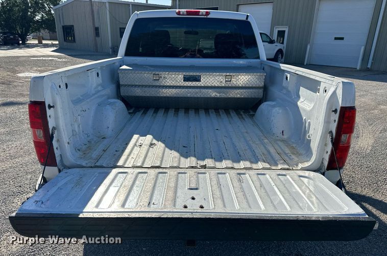 image for item NP9641 2010 Chevrolet Silverado 1500  Ext. Cab pickup truck