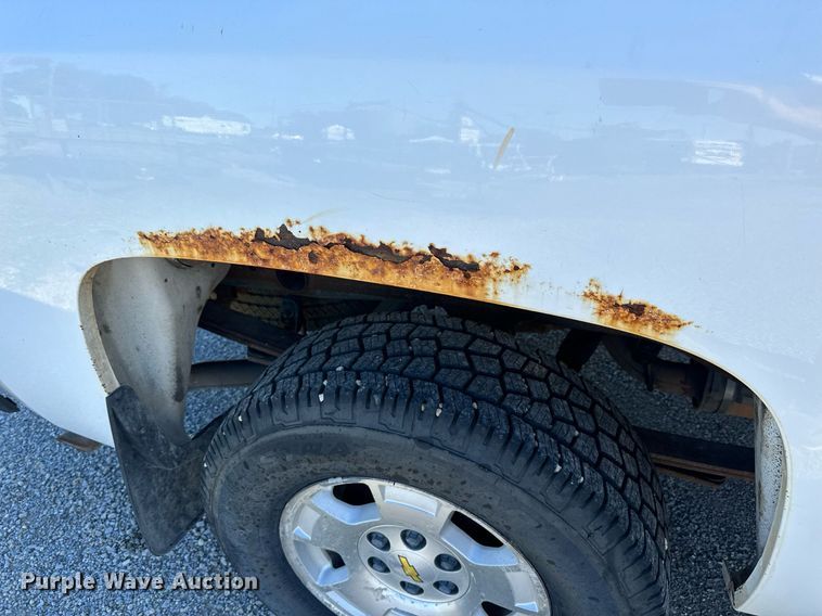 image for item NP9641 2010 Chevrolet Silverado 1500  Ext. Cab pickup truck