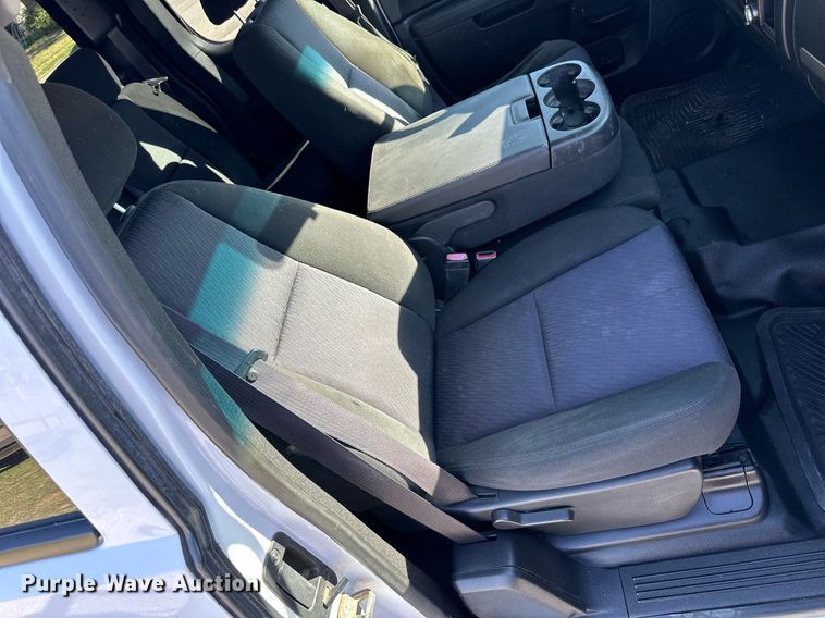 image for item NP9641 2010 Chevrolet Silverado 1500  Ext. Cab pickup truck