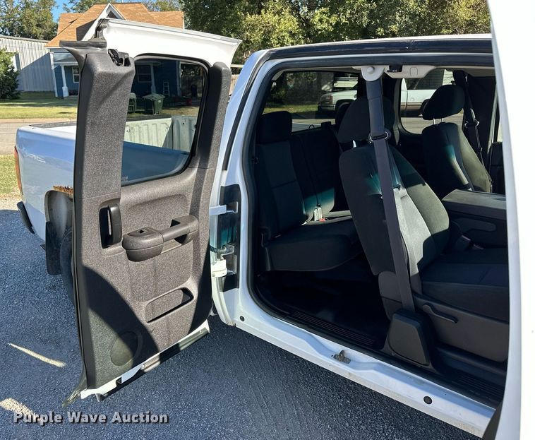 image for item NP9641 2010 Chevrolet Silverado 1500  Ext. Cab pickup truck