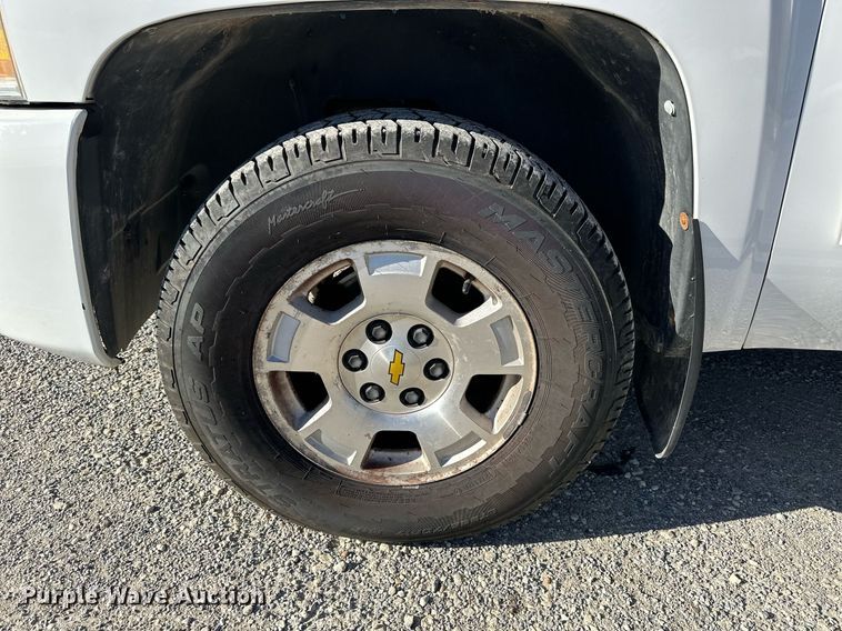 image for item NP9641 2010 Chevrolet Silverado 1500  Ext. Cab pickup truck