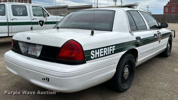 image for item NQ9303 2007 Ford Crown Victoria Police Interceptor