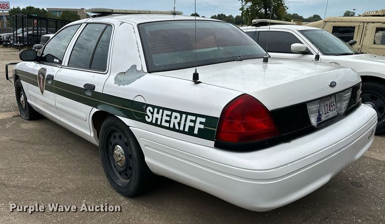 image for item NQ9303 2007 Ford Crown Victoria Police Interceptor