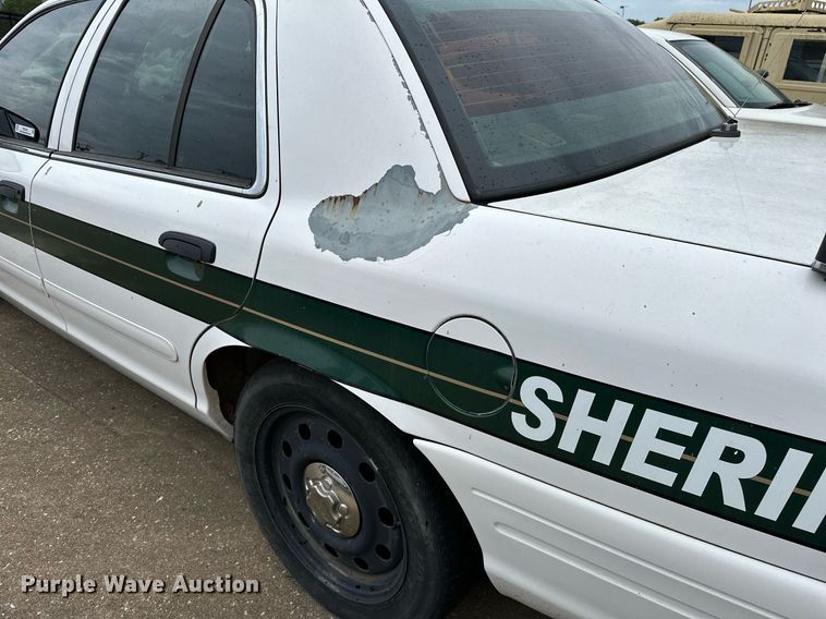 image for item NQ9303 2007 Ford Crown Victoria Police Interceptor