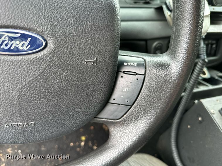 image for item NQ9303 2007 Ford Crown Victoria Police Interceptor